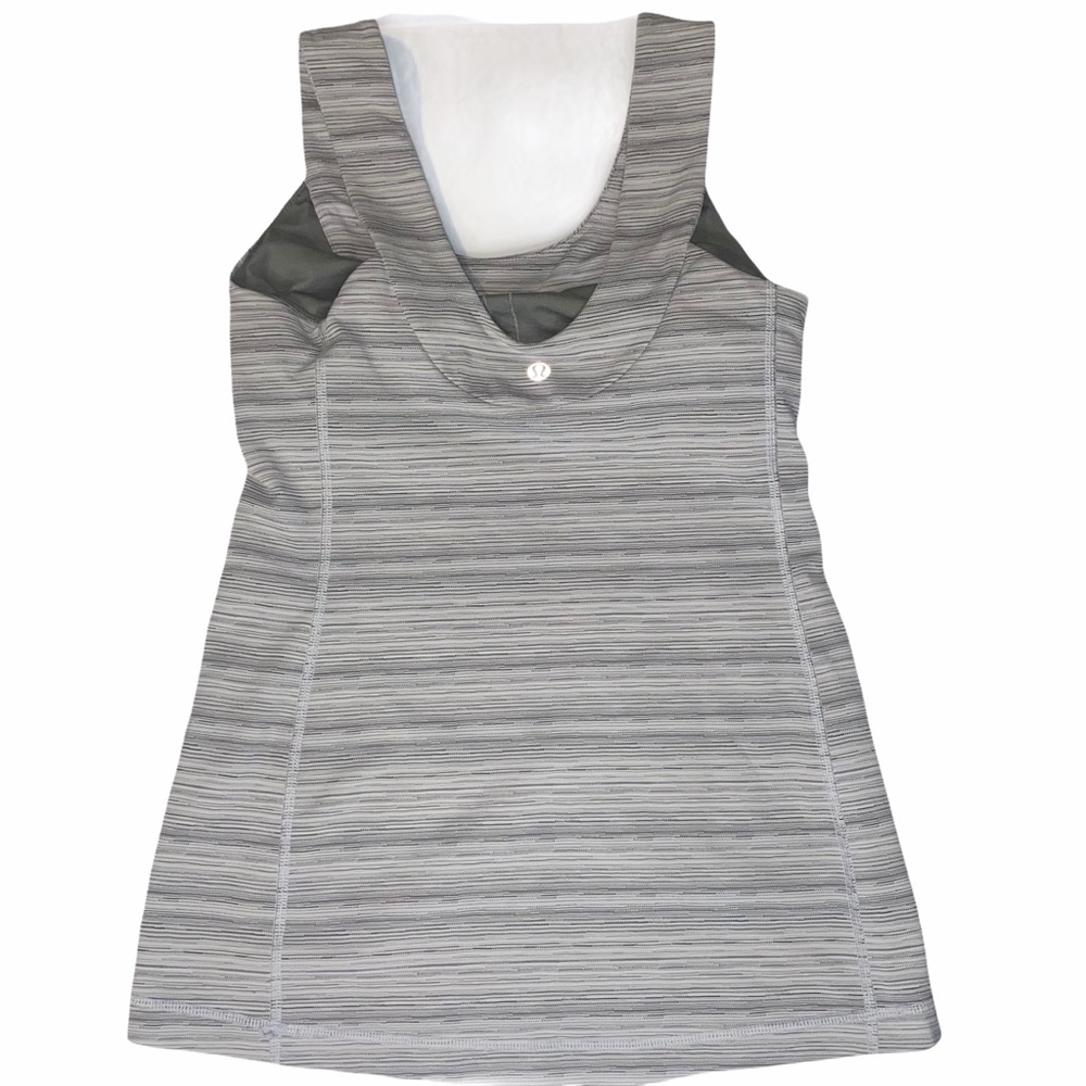 Lululemon Gray Scoop Neck Tank Top with built in Bra
